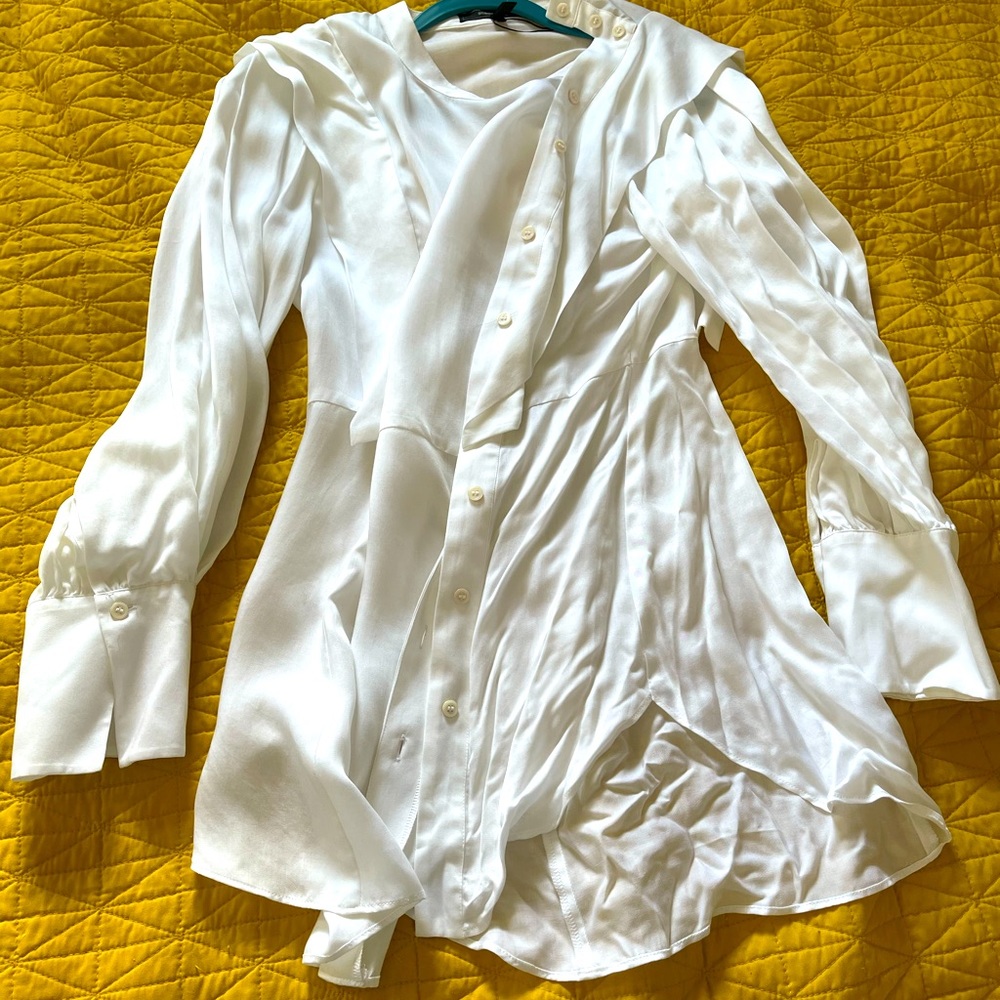 Max Azria blouse